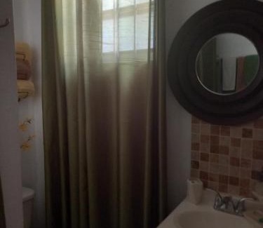Nassau Appartement | A Taste of Paradise - Vacation Rentals close to US Embassy & Restaurants