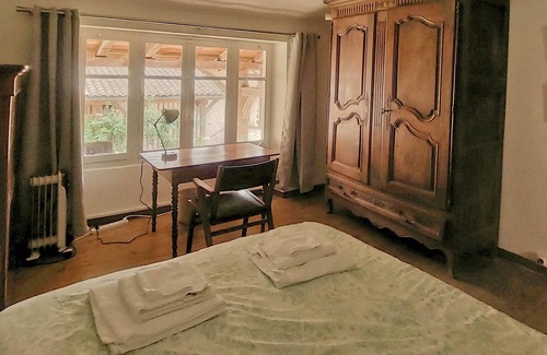 Ozenay Maison | Maison style bourguignon dans petit village préservé