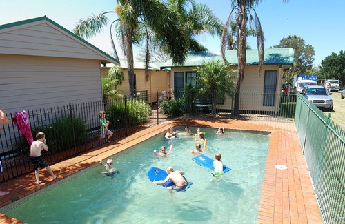 Kurnell Cabine | Un parc touristique de style tropical du Queensland offrant un hébergement abordable.
