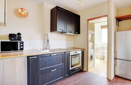 Les Puces de Saint-Ouen Appartement | A Typical 1-BR in St-Ouen Parisian Flea Market