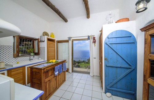 Forio Villa | Une retraite unique sur l'île d'Ischia côte ouest avec accès privé à la mer