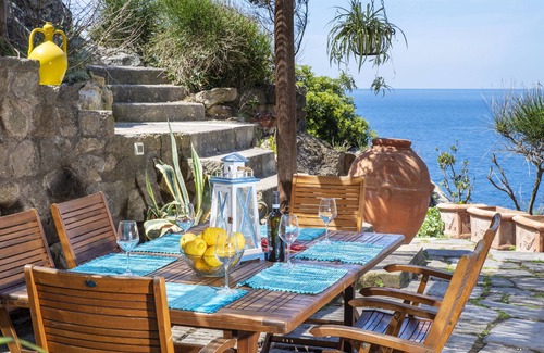 Forio Villa | Une retraite unique sur l'île d'Ischia côte ouest avec accès privé à la mer