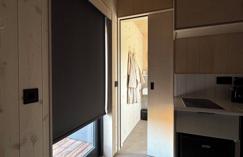 Berson Cabine | A unique & tranquil vineyard cabin nestled amongst the vines