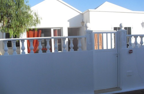 Arrecife Villa | une villa dans un complex