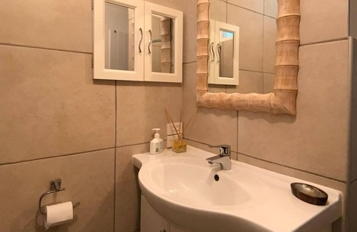 Waihi Beach Maison | A Waihi Beach Escape. relaxing contemporary retro