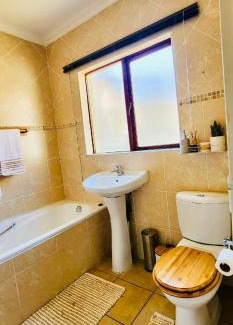 Emalahleni Appartement | A Warm 3 bed Townhouse in a secure complex