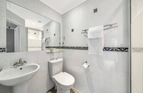 Crowthorne Hôtel | A warm welcome awaits you at The Dial House Hotel and Restaurant in Crowthorne.