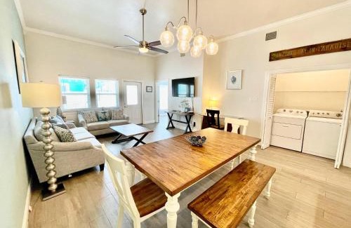 Safe Harbor Maison | A Wave From It All