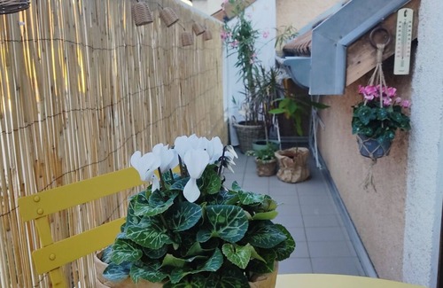 Gap Appartement | un accueillant studio , situé en centre ville mais au calme