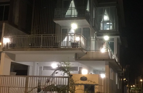 Johor Bahru Maison | Une maison de 3 étages bien décorée près du point de contrôle frontalier Malaisie-Singapour.