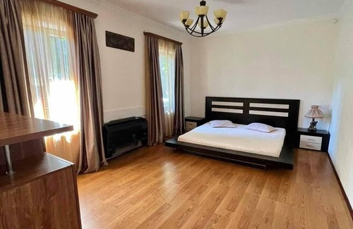 Tbilisi Hôtel | A well-furnished house in Kojor welcomes you with pleasure.