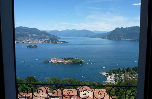 Someraro Appartement | A window 4 overlooking Lake Maggiore!