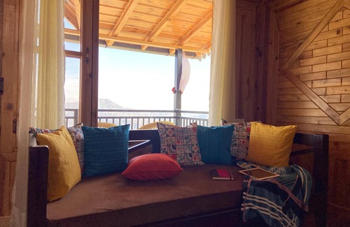 Gagar Appartement | A wooden cottage in an fruits orchard facing Himalayas