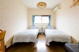 Kaizuka Maison | A&Z Guest House 関空行南海線二色の浜駅三分 鍵付き4人部屋