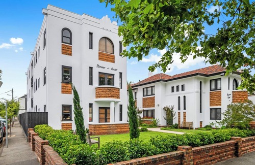 Middle Park Appartement | A1 Art Deco 2 Bedroom Apt. Sleeps 5. Nimmo1