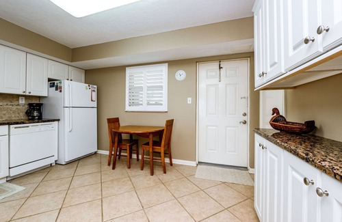 Boardwalk Copropriété | A106- Condo 2/2 parfait! Emplacement fantastique en bord de mer juste à côté de Flagler Ave!