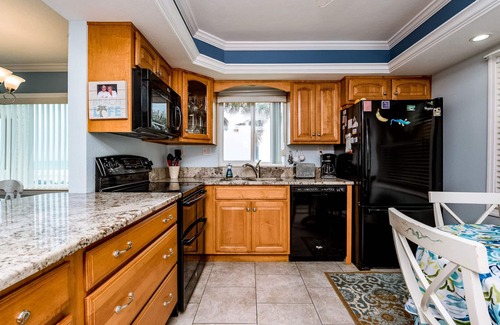 New Smyrna Beach Copropriété | A107 Lieu! 2 / 2condo! Fabuleux condo en bord de mer juste à côté de Flagler Ave!