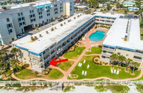 New Smyrna Beach Copropriété | A107 Lieu! 2 / 2condo! Fabuleux condo en bord de mer juste à côté de Flagler Ave!
