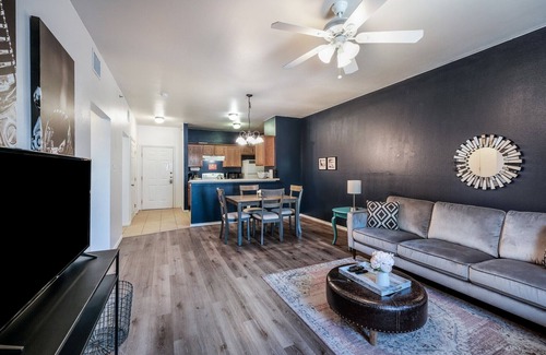 Medical Center District Appartement | AA3 10% OFF! Mins to Methodist & Medical Center