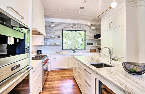 Muskoka Lakes Cottage | AAA Lake Joe Prime Location Riverdale Rd! South! 8bdrm, 5 bath! Muskoka Beauty!!