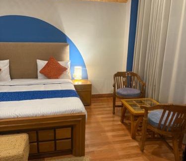 Naldehra Lit Et Petit-Déjeuner | Aagaman- Your Mountain Home