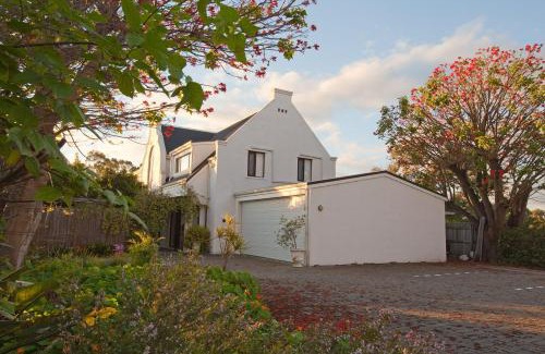 Ascot Lit Et Petit-Déjeuner | Aarn House B&B Airport Accommodation