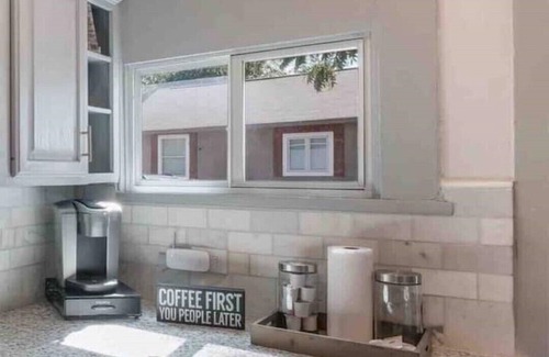 Government Hill Maison | AAV Home Unit A-New!Adorable 2BR Near Fort Sam/Pearl/DT