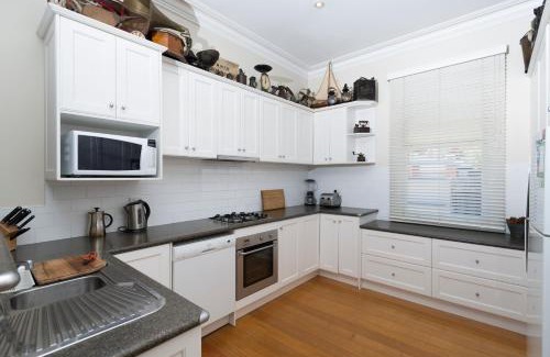 Queenscliff Maison | Abaleen House