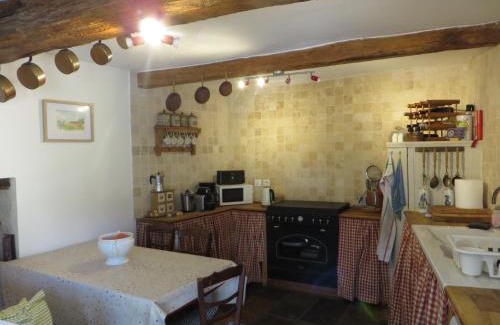 Fontevraud-l'Abbaye Maison | Abbaye Cottage - Maison entière - jardin - jacuzzi