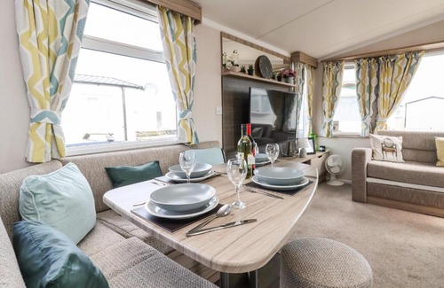 Towyn Maison | ABCVan