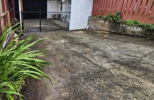 Miramar Appartement | Abode for Two and a Few Paws