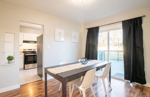 Peoria Heights Maison | ABODE ON ATLANTIC - Spacious 2BD in the Heights
