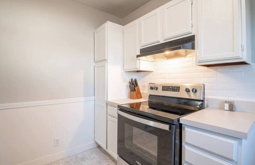 Peoria Heights Maison | ABODE ON ATLANTIC - Spacious 2BD in the Heights
