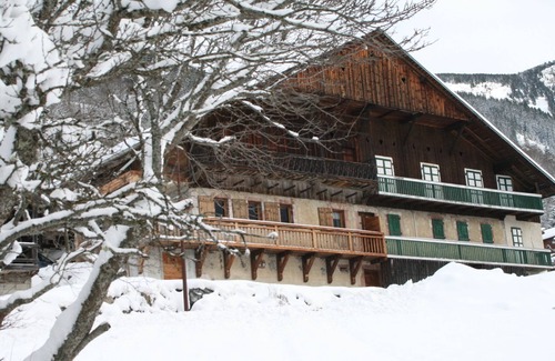 Abondance Chalet De Ski | Très beau chalet traditionnel de charme 3*- Portes du soleil - vue magnifique