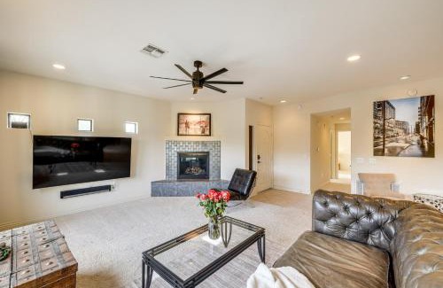 Desert Ridge Appartement | about 1 Mi to Desert Ridge Marketplace Phoenix Condo!