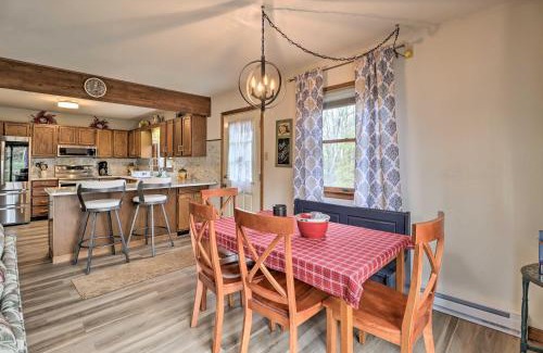 Jim Thorpe Maison | about 1 Mi to Lake Secluded Poconos Home with Decks