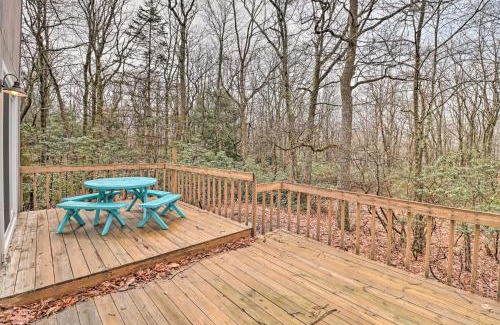 Jim Thorpe Maison | about 1 Mi to Lake Secluded Poconos Home with Decks