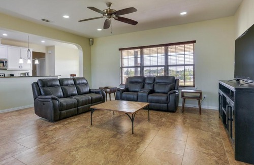 McKinney Maison | about 10 Mi to Dtwn McKinney Home with Patio and Yard