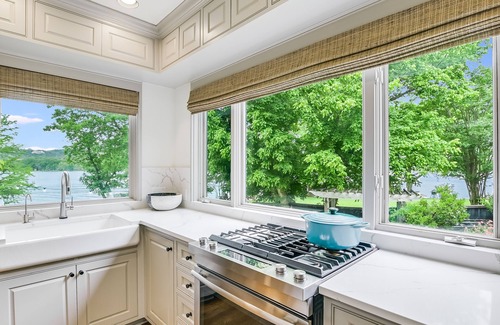 Tarrytown Maison | Free Night* I Above Icon| Lake Austin| | Pool I Game Room I Family Fun