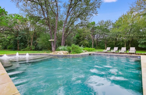 Parkstone Maison | Free Night* | Above Longhorn I Pool I Micro Weddings I Events I Family Fun