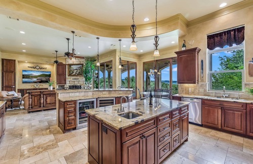 Comanche Trail Maison | Free Night* I Austin Palms I Pool&Spa I Views I Lake I Family Fun I Services