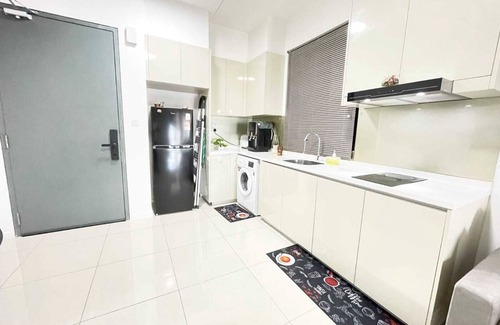 Taman Bukit Mewah Copropriété | Above Paradigm Mall JB, up to 5 Pax, 1BR