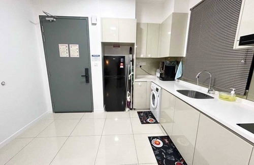 Taman Bukit Mewah Copropriété | Above Paradigm Mall JB, up to 5 Pax, 1BR