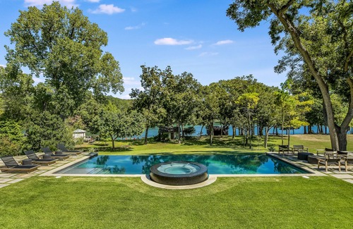 Cypress Banks Maison | ARRIVEZ SAPPHIRE SUR LE LAC AUSTIN | Jusqu'à 12Bds | Echelon de luxe | PoolSpa!