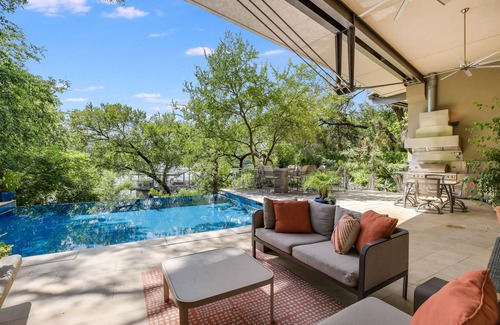 Austin Maison | Above Waterfalls I Premier | Party Dock I Pool I Theater I Luxury I Services