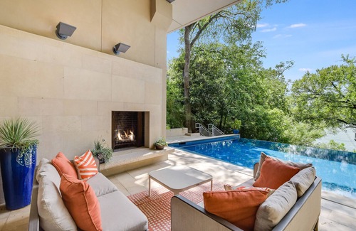 Austin Maison | Above Waterfalls I Premier | Party Dock I Pool I Theater I Luxury I Services