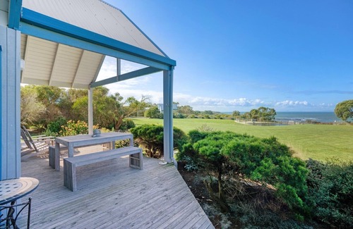 Tarwin Lower Cottage | Absolute Beach Frontage Self Contained Cottage Fully equipped for your holiday