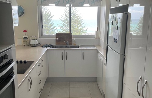 Miami Appartement | Absolute Beachfront Burleigh Heads. Large 2 bedroom 2 bath Apartment