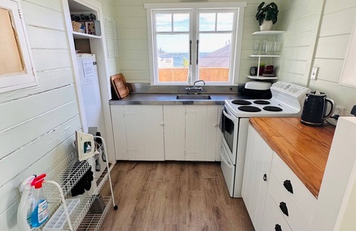 Pukerua Bay Maison | Absolute Beachfront Kiwi Bach