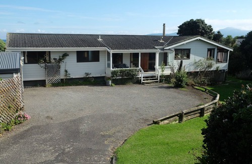 Paraparaumu Maison | Absolute beachfront Raumati